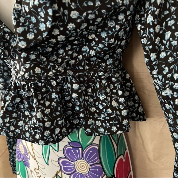 Forever 21 Black Blue Floral Peplum Long Sleeve Ruffle Blouse - Picture 3 of 5